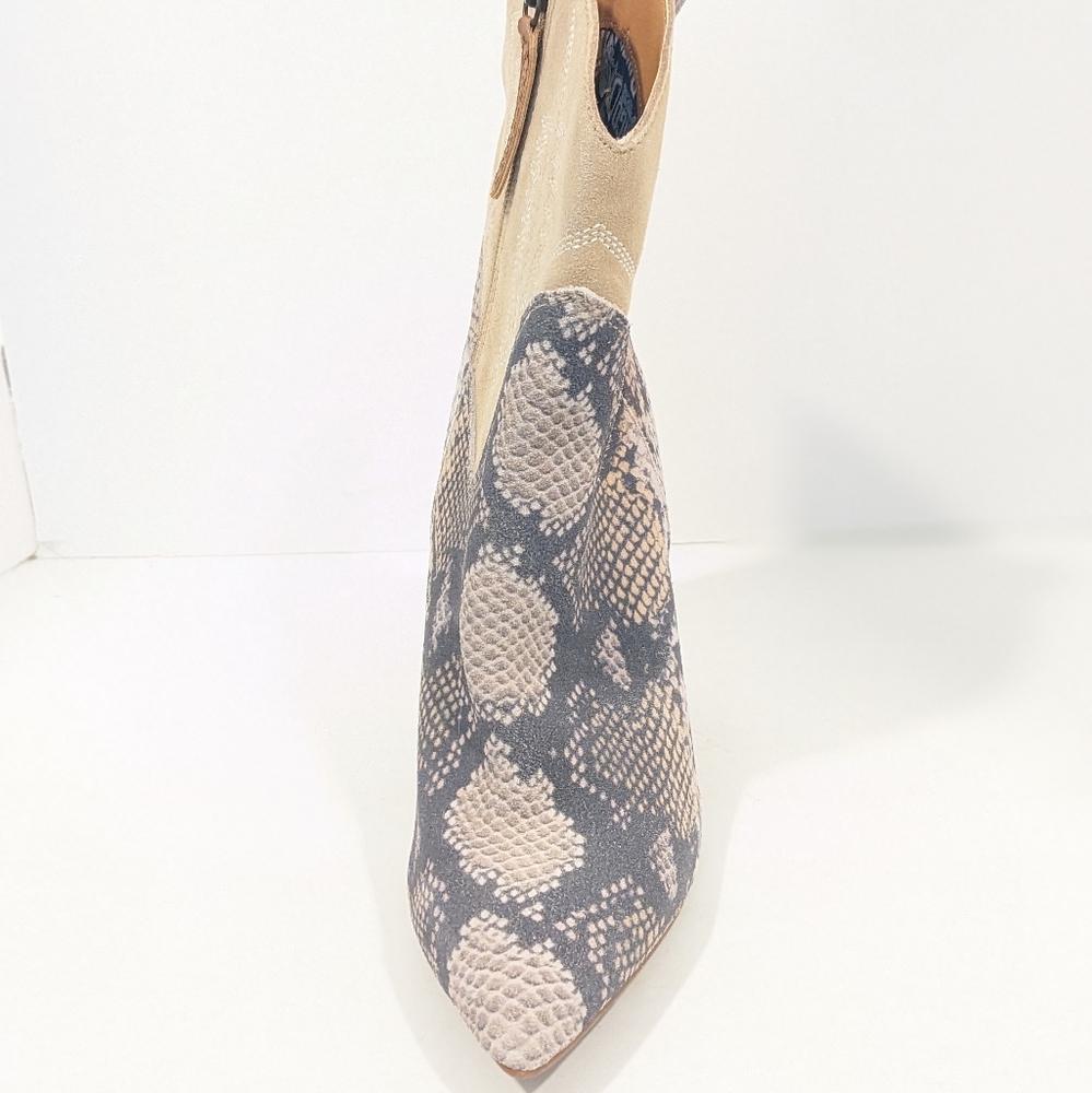 NWT Dingo Calico Snake Print Leather Boots. - Picture 3 of 16